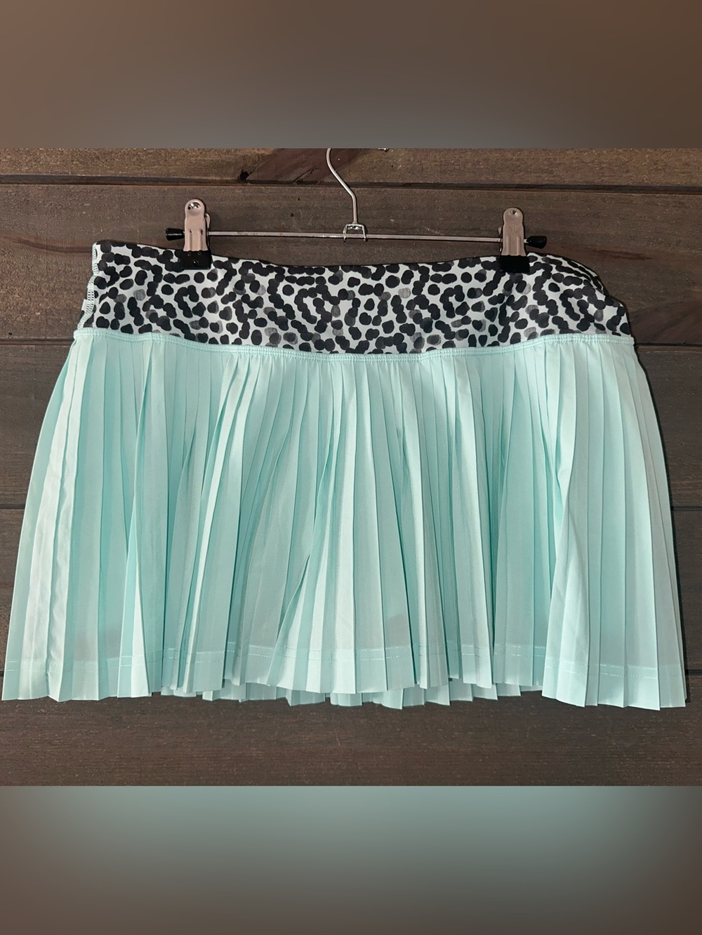 LULULEMON Pleated Mint Mini Skirt with Black & White Leopard Waistband